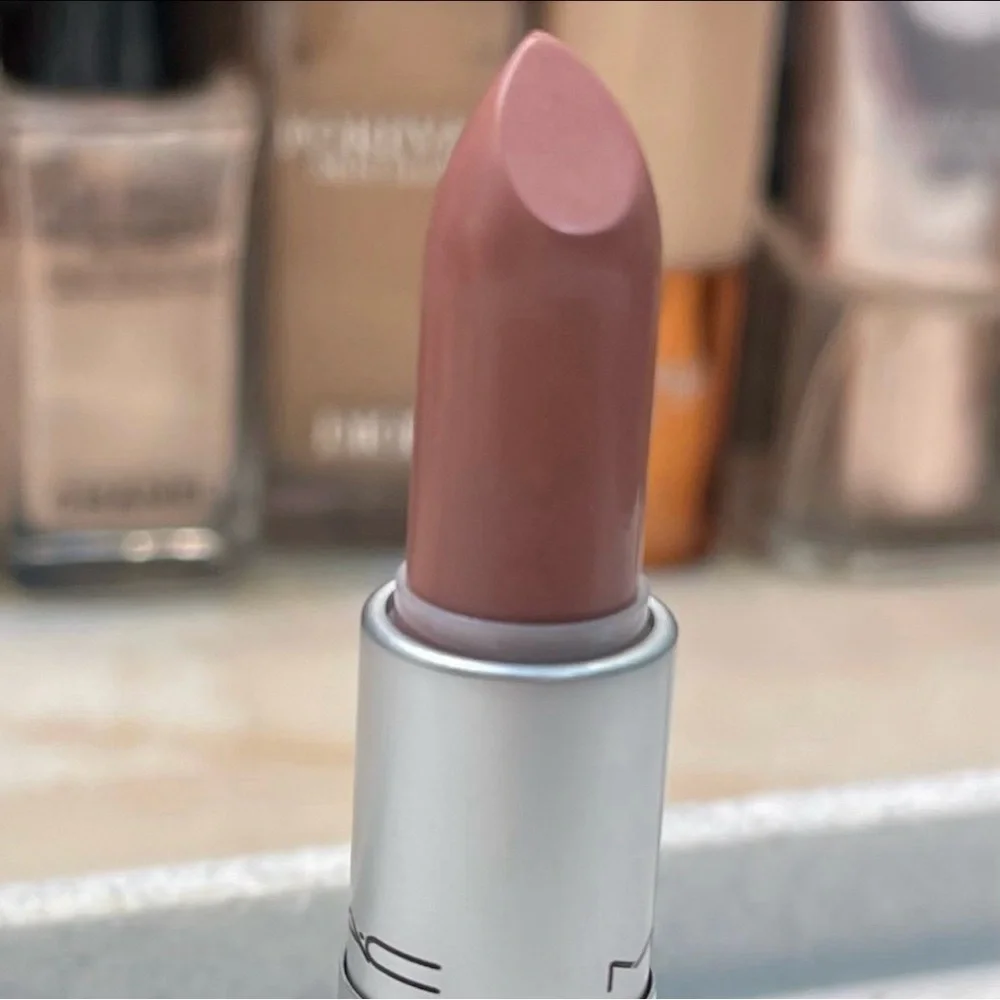 MAC ~ ‘101 BLANKETY’ Amplified Crème Lipstick ~ Original Formula ~ 3 g ~ RARE